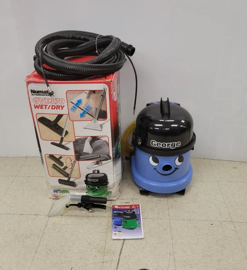 (78247-1) Numatic International GUE370-2 Vacuum