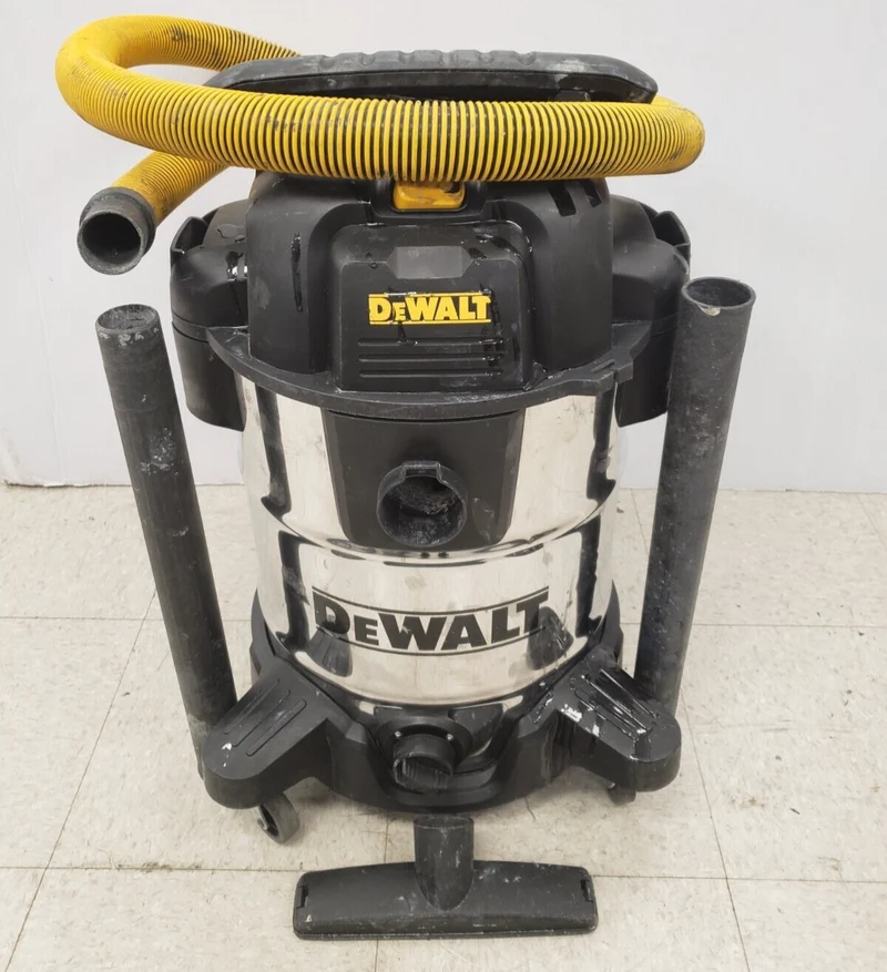 (61918-5) Dewalt DXV10SA Wet And Dry Shop Vacuum *As Is*