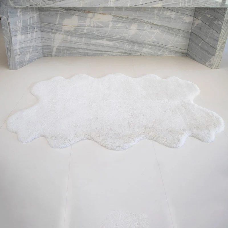 Mon Château Faux Fur Quad Rug (2026)