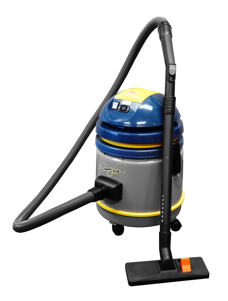 Aspirateur commercial - Johnny Vac - capacité de 15 L (4 gal) - prise électrique intégrée - JV202