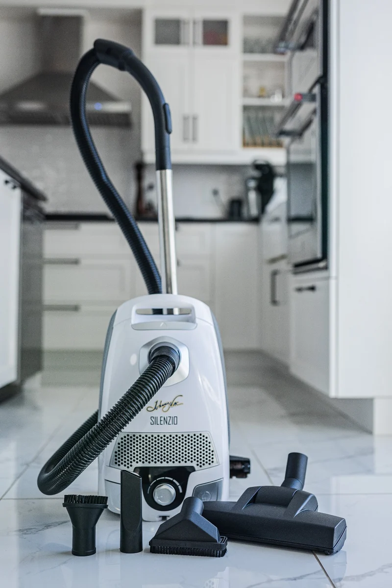 Aspirateur chariot - Johnny Vac Silenzio - HEPA - balai turbo