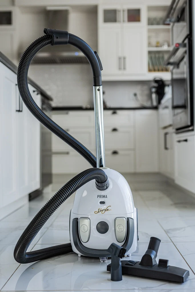 Aspirateur chariot - Johnny Vac Prima - sac HEPA - brosse pour tapis et plancher